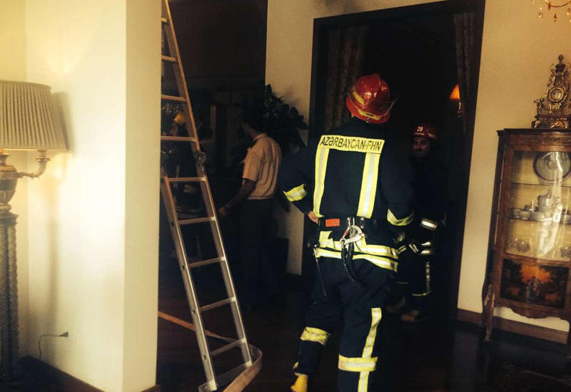 Azərbaycanda 15 otaqlı ev yanıb