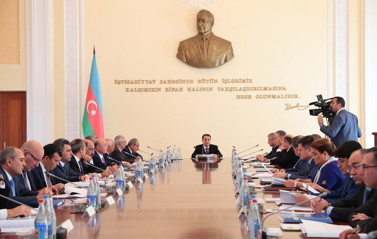 Новруз Мамедов: Проект госбюджета Азербайджана на 2019 г. составлен с учетом глобальных финансово-экономических процессов