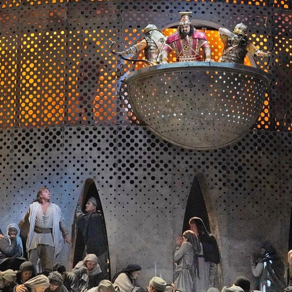 Эльчин Азизов выступает на легендарной сцене Метрополитен-опера в Нью-Йорке