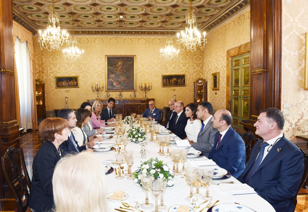 Председателем Сената Италии дан официальный обед в честь Первого вице-президента Мехрибан Алиевой