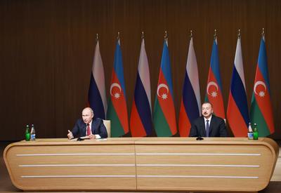 Президенты Ильхам Алиев и Владимир Путин приняли участие в церемонии официального открытия IX Азербайджано-российского межрегионального форума в Баку - ФОТО