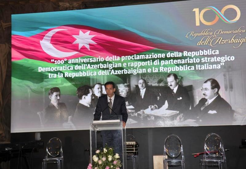 При организации Фонда Гейдара Алиева в Ватикане торжественно отметили 100-летний юбилей АДР