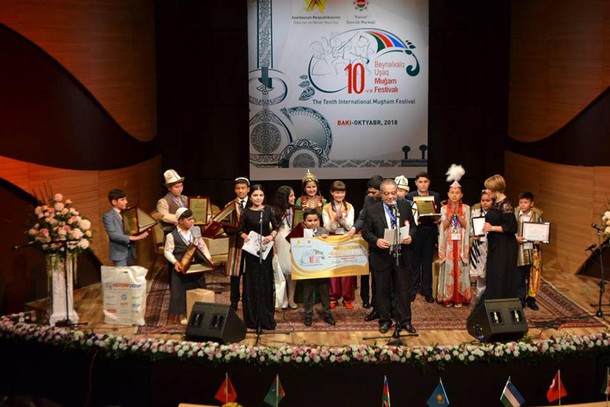 Гала-вечер лауреатов юбилейного Международного детского фестиваля мугама в Баку