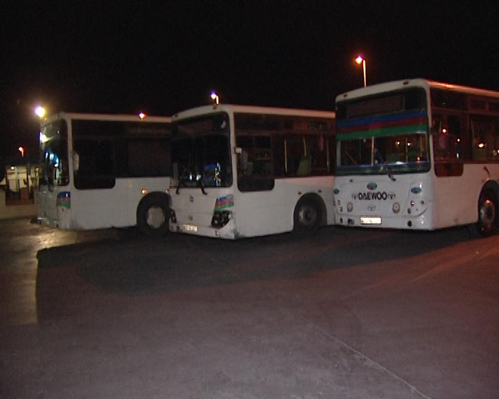 Дорожная полиция Баку предупредила водителей автобусов