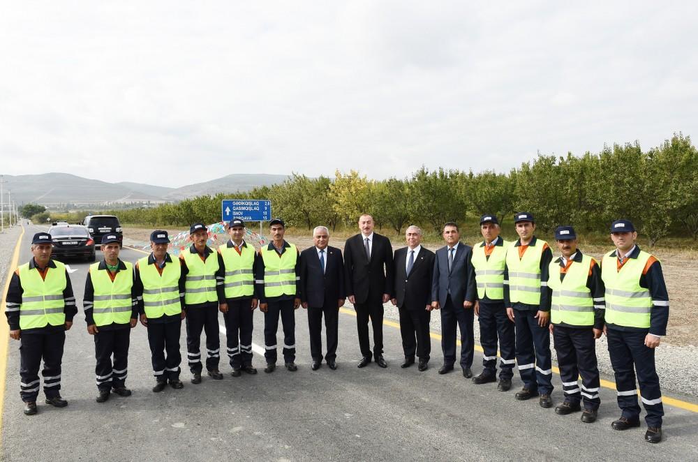 Президент Ильхам Алиев принял участие в открытии автодороги Идрисгышлаг-Гасымгышлаг-Хасполад-Заргава-Асперести-Чайгышлаг в Губе