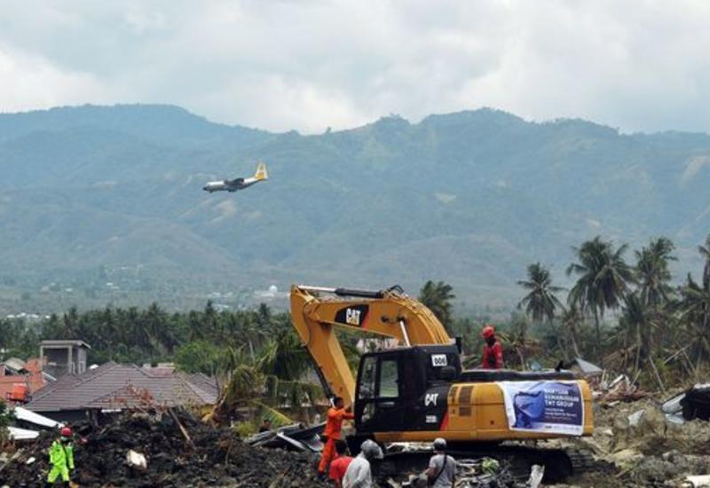 Число жертв цунами в Индонезии превысило две тысячи