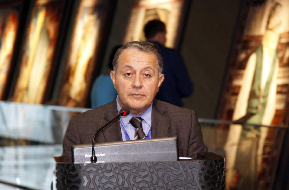 В Азербайджанском музее ковра открылась конференция "Декоративное искусство и интерьер"
