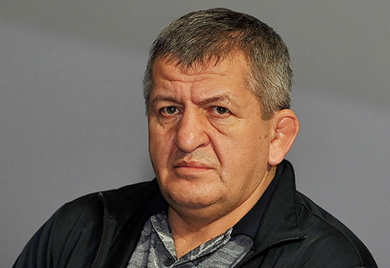 Отец Нурмагомедова прокомментировал слухи о попытке сына сменить гражданство