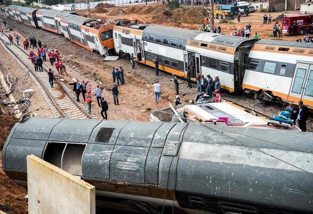 В Марокко поезд сошел с рельсов