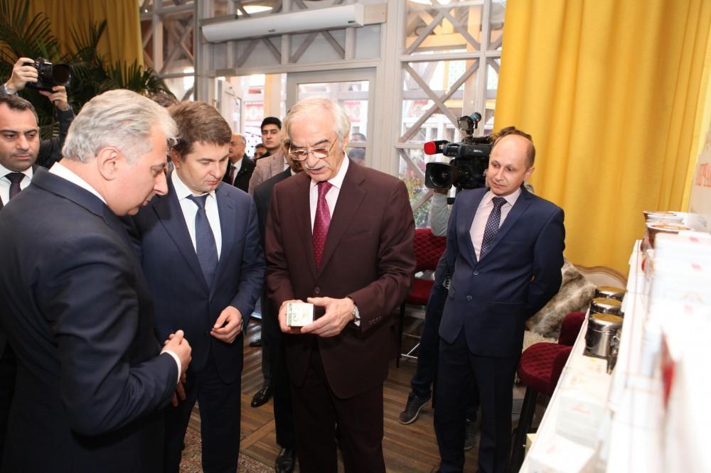 При организации Фонда Гейдара Алиева в Москве открылся городок «Осенние дары Азербайджана»