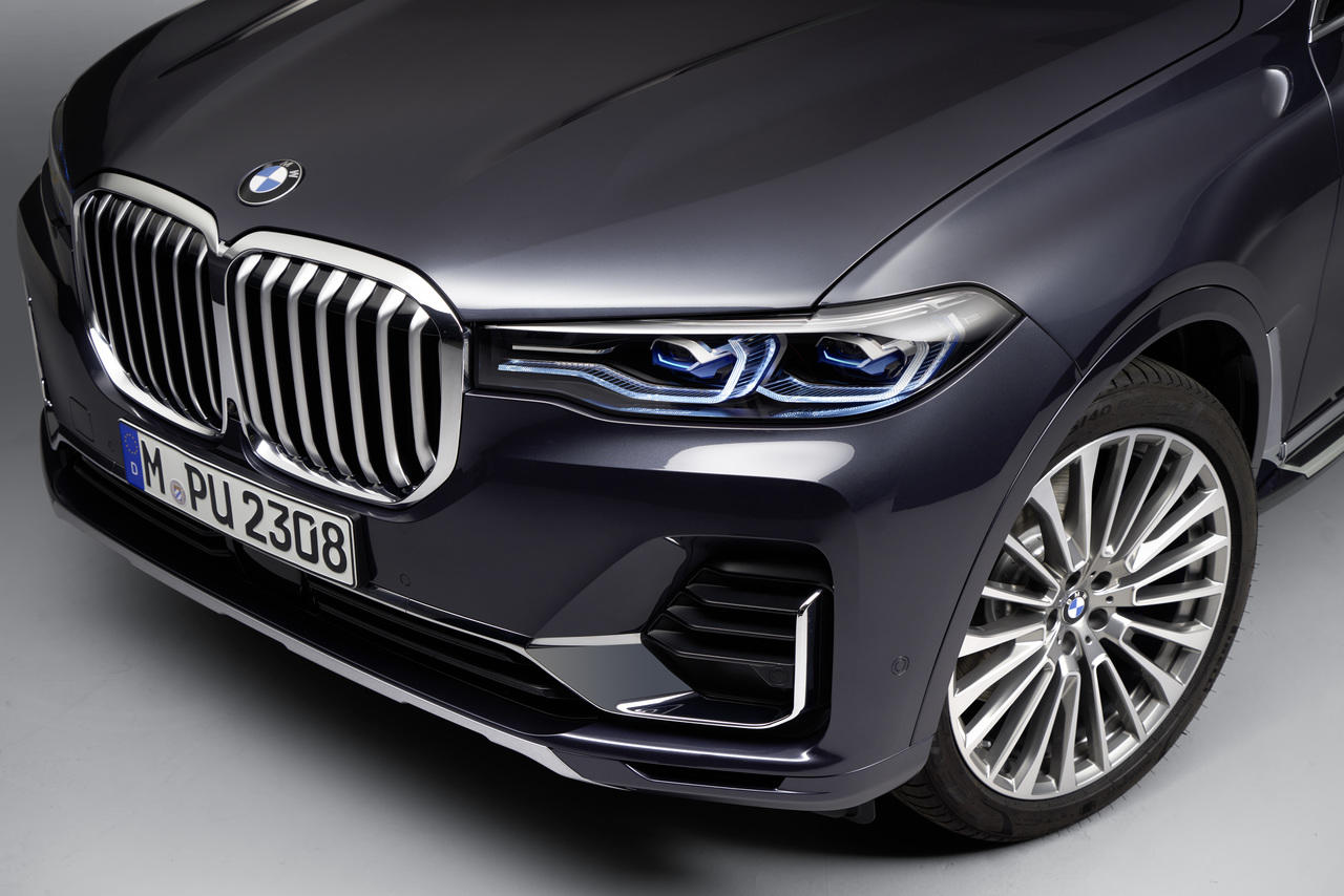 Новый внедорожник BMW X7