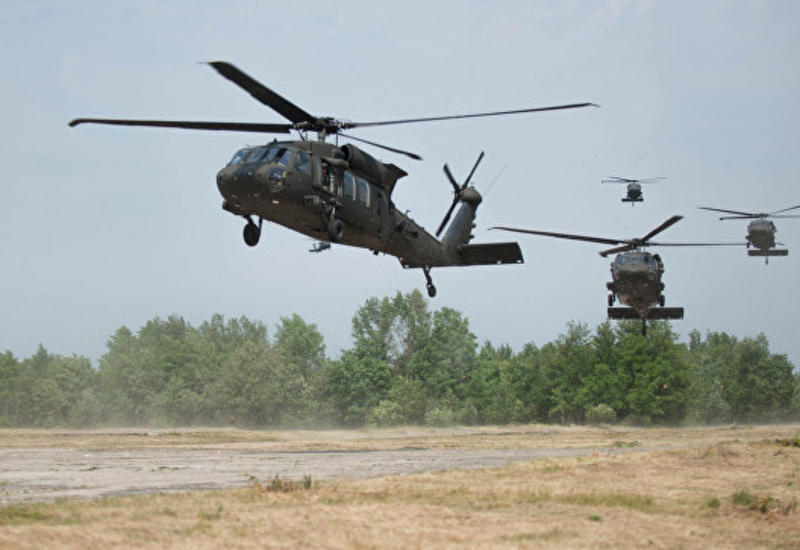 В Колумбии четыре человека погибли при крушении военного вертолета
