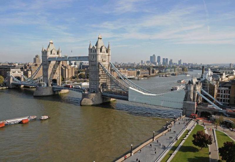 Река в лондоне. Набережная темзы в лондоне. Река темза. London river thames. Темза.