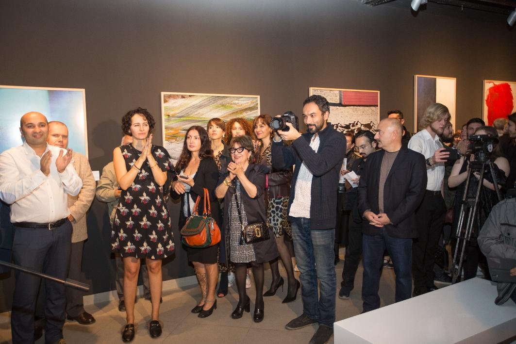 В Баку в галерее YAY состоялось открытие выставки "Функция. Структура. Изменение"