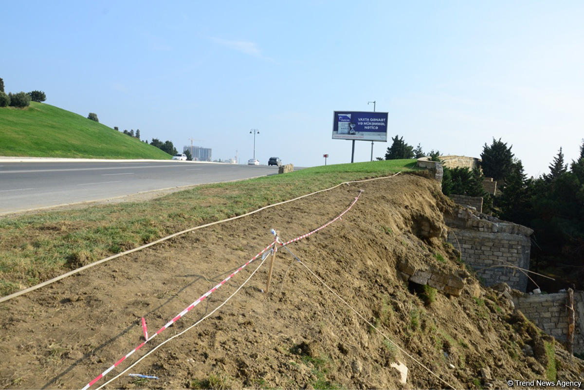 В ИВ района сообщили о ситуации на Зыхском шоссе в Баку после оползня