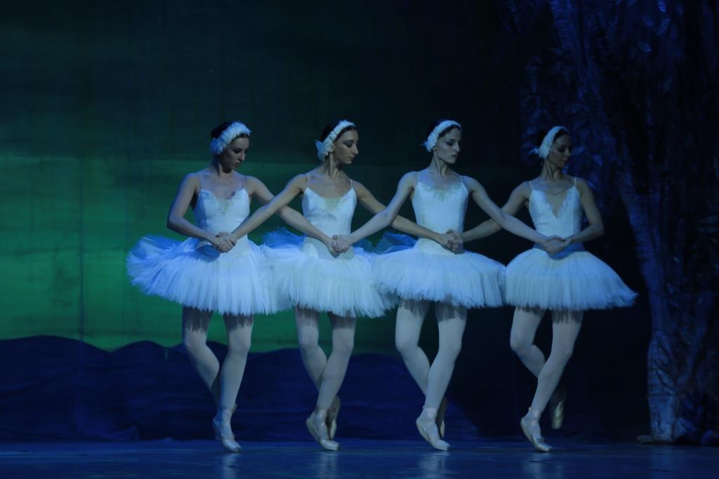 Волшебное «Озеро» на сцене Театра оперы и балета
