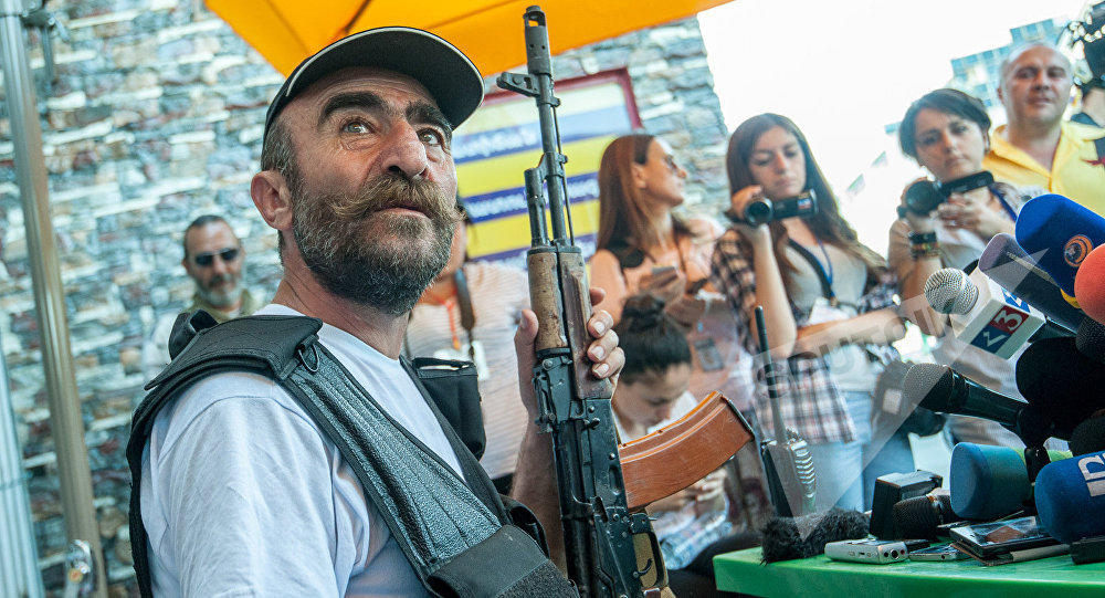 Армянский террорист оправдывает убийство полицейских в Ереване