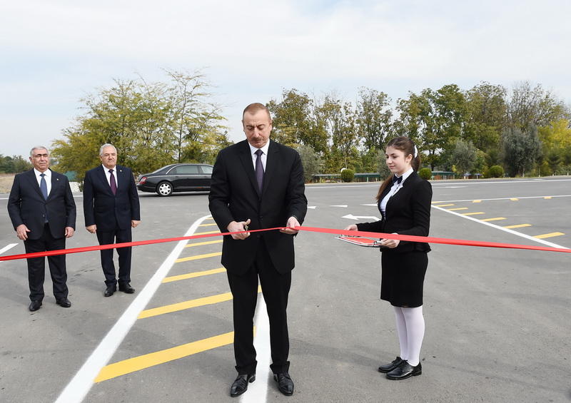 Президент Ильхам Алиев принял участие в открытии автодороги в Агдамском районе