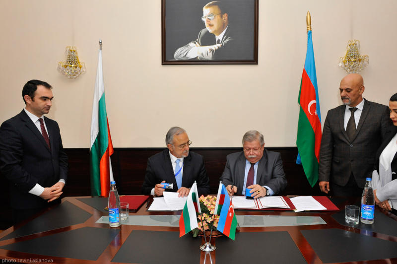 Театры Азербайджана и Болгарии договорились о сотрудничестве