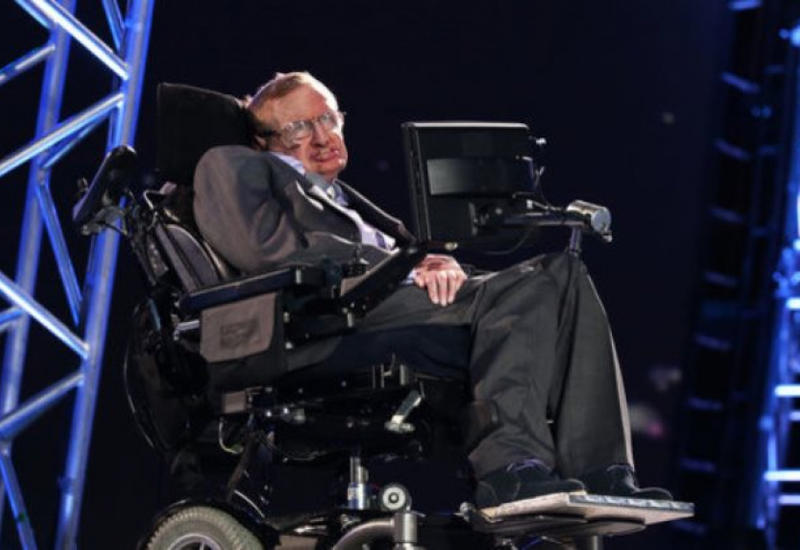 Инвалидное кресло Стивена Хокинга ушло с молотка за рекордную сумму