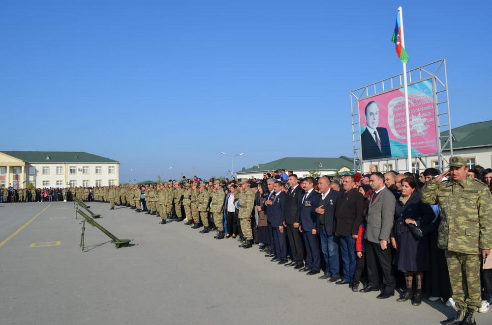 Азербайджанские солдаты приняли присягу