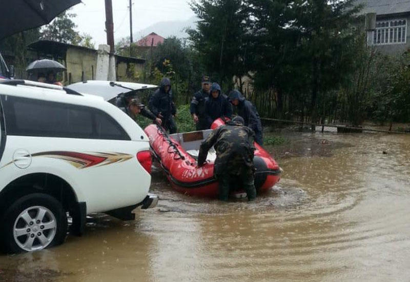 Наводнение в Лянкяране, затоплены несколько сел