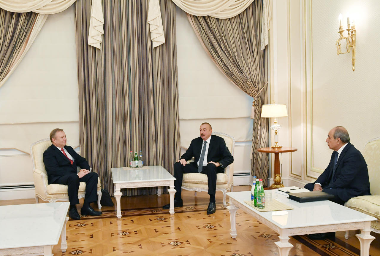 Президент Ильхам Алиев принял посла Беларуси