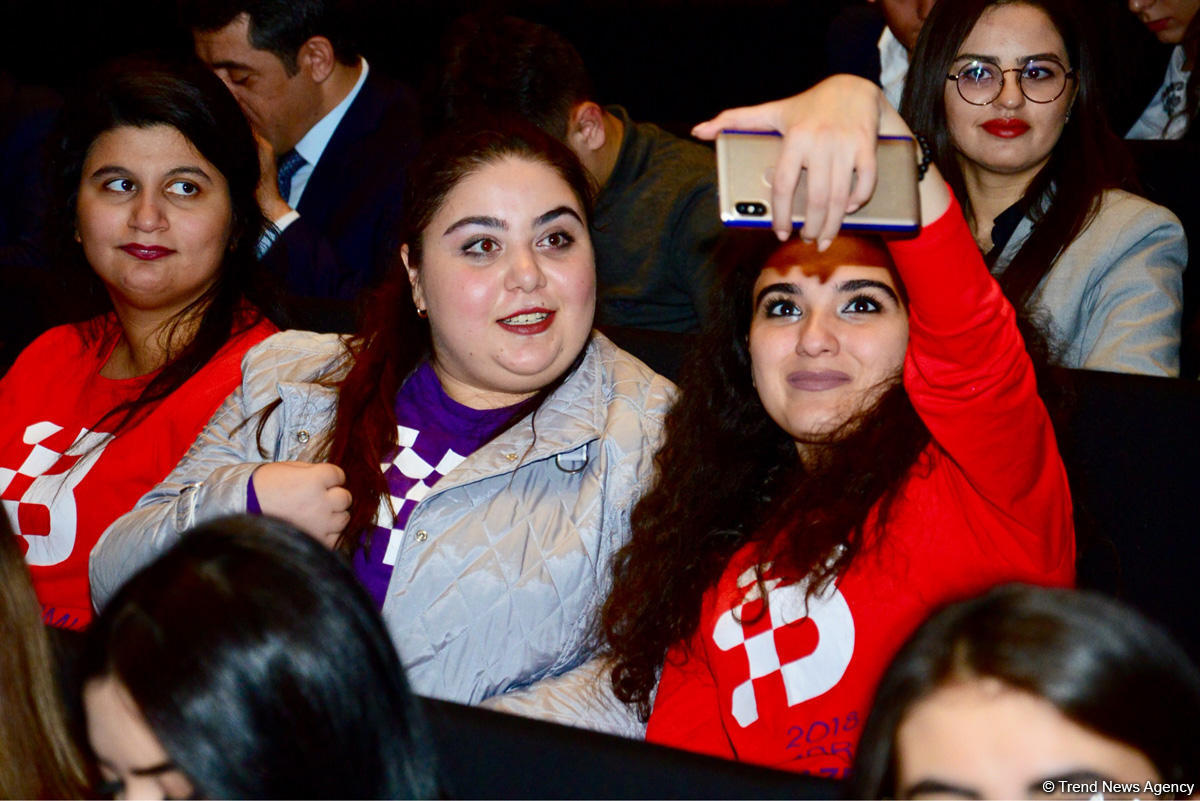 В Баку прошел VIII Форум азербайджанской молодежи