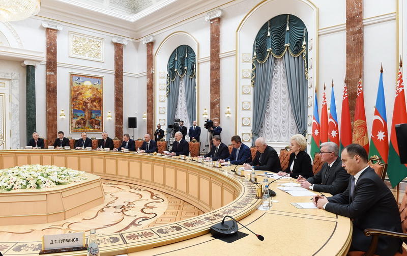 Президенты Азербайджана и Беларуси выступили с заявлениями для печати