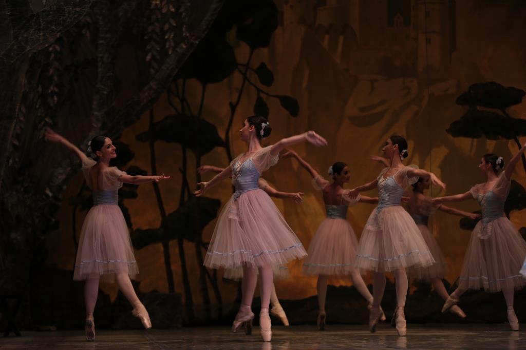 Фантастическая "Жизель" на сцене Театра оперы и балета