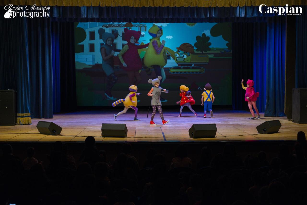 В Баку показали детский спектакль "Кукутики"