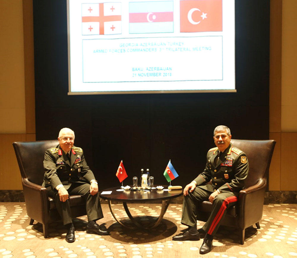 Военные ведомства Азербайджана и Турции обсудили проведение совместных учений