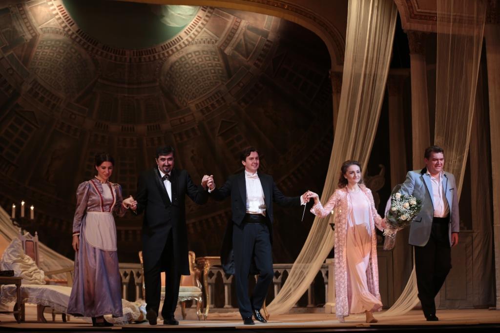 История любви и смерти - Великолепная "Травиата" в Театре оперы и балета