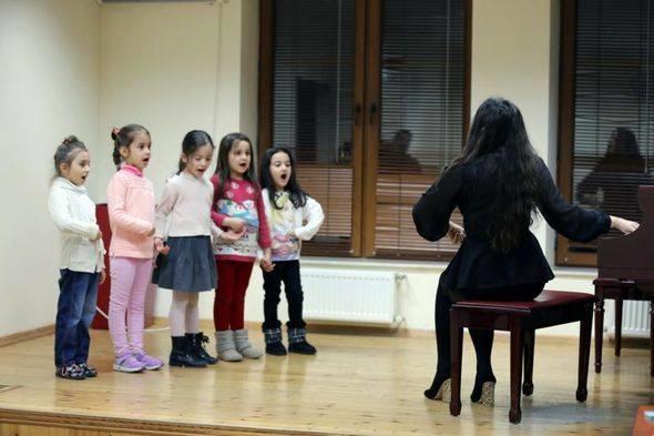 В Баку реализуется экспериментальный проект для детей