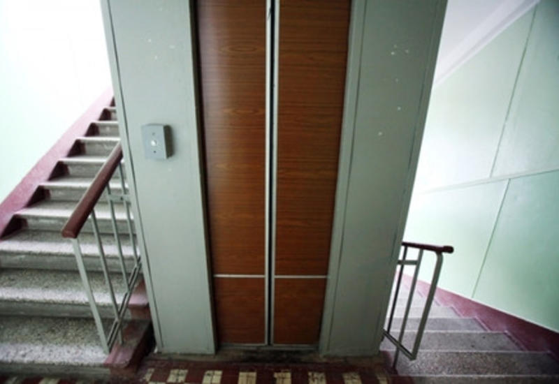В Баку заменят все лифты