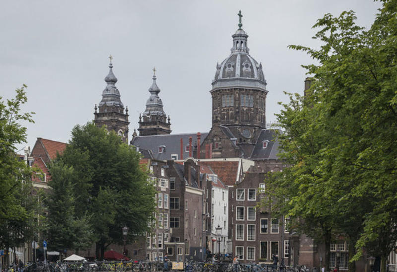 В Амстердаме демонтировали самую популярную скульптуру