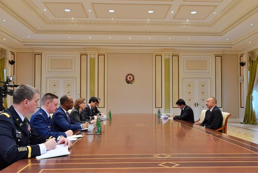 Президент Ильхам Алиев принял делегацию министерства обороны США
