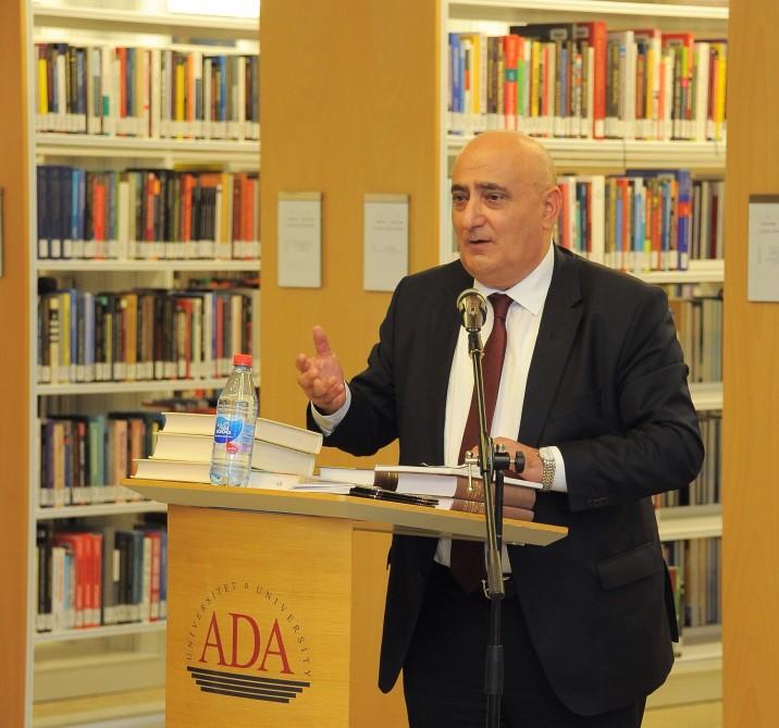 В университете АДА состоялась презентация книги о деятельности азербайджанских дипломатов на Парижской мирной конференции