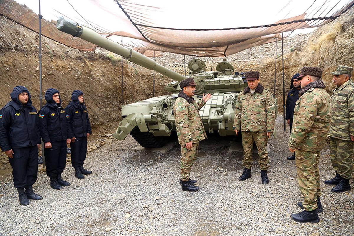 Закир Гасанов принял участие в открытии танковой воинской части в прифронтовой зоне