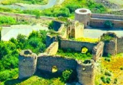 &quot;Историческая призма&quot;: Реальная история Аскеранской крепости, неподвластная армянским вандалам