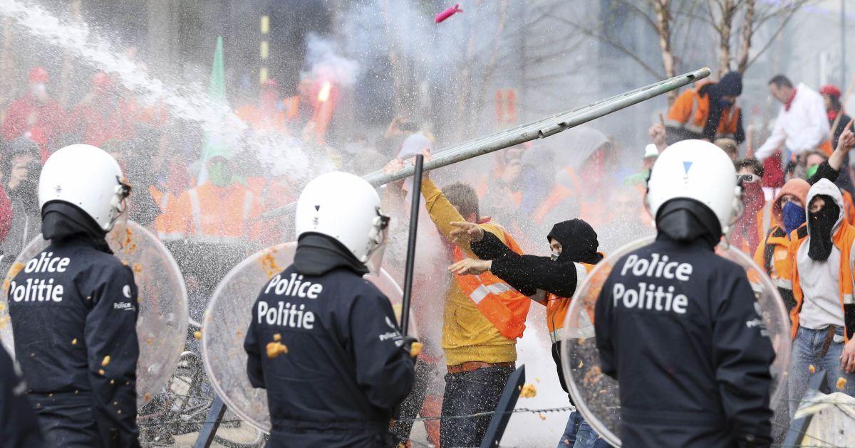 Столкновения с полицией в Брюсселе: задержаны около 400 человек