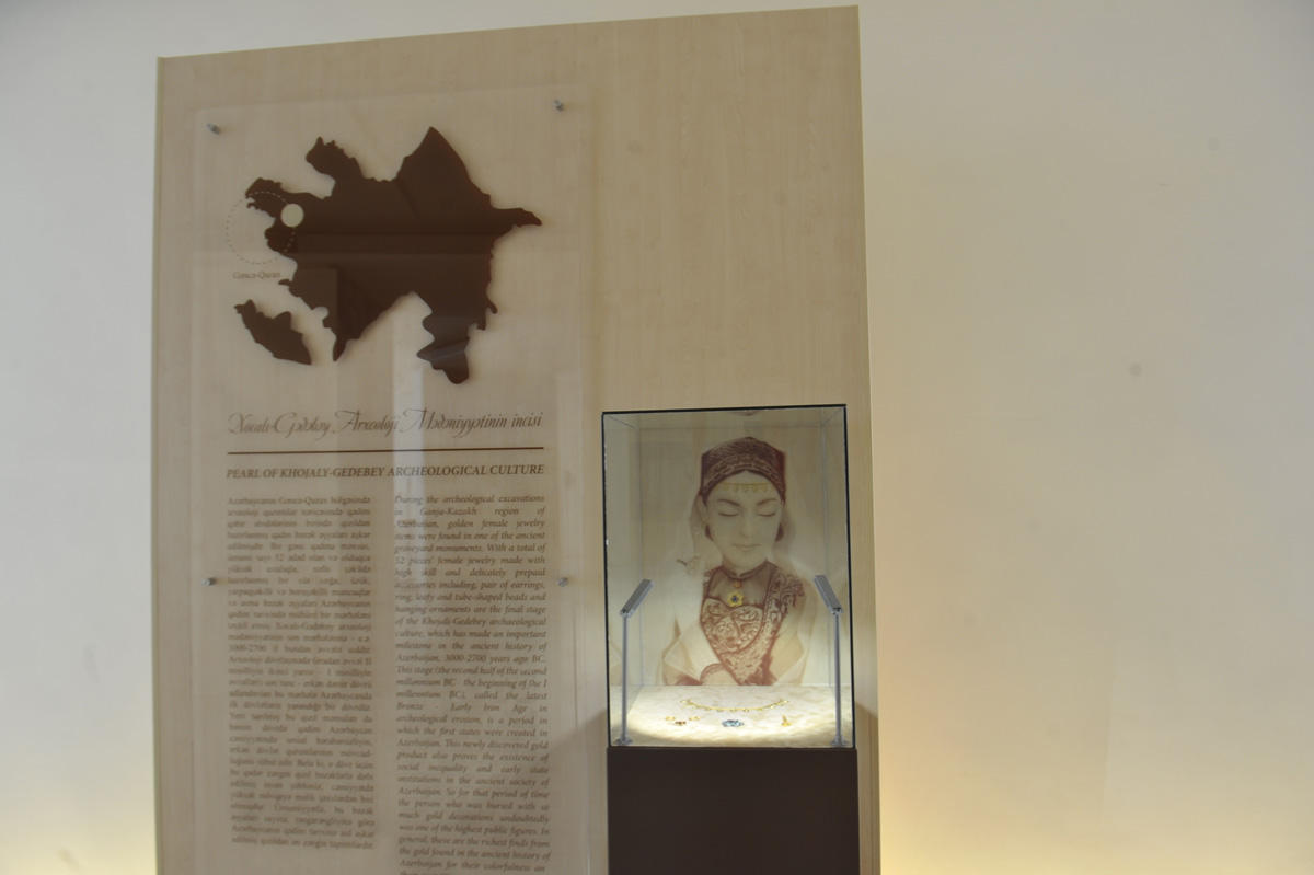 В Центре Гейдара Алиева представлены предметы украшения эпохи позднего железа