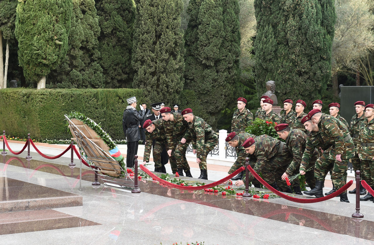 Личный состав Службы государственной безопасности почтил память великого лидера Гейдара Алиева