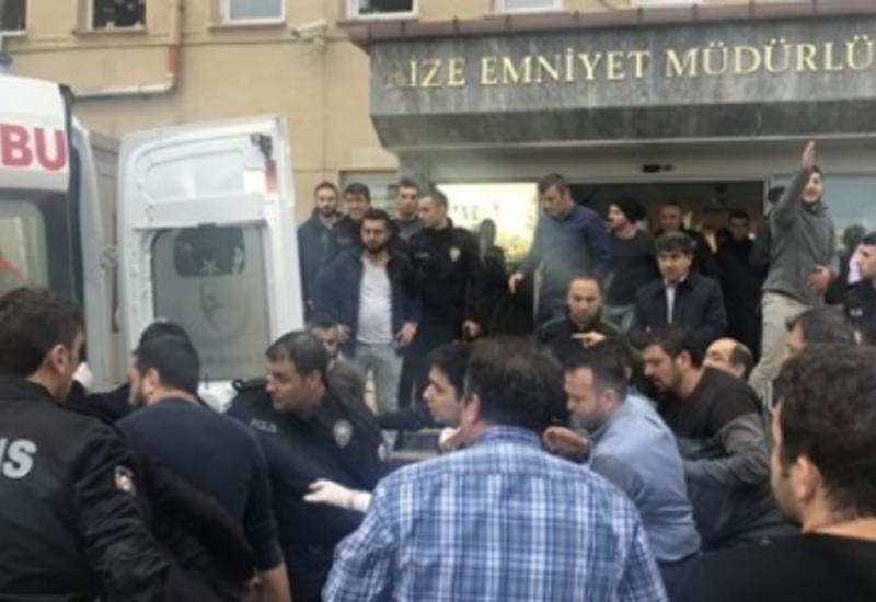 В Турции полицейский расстрелял главу управления и других сослуживцев