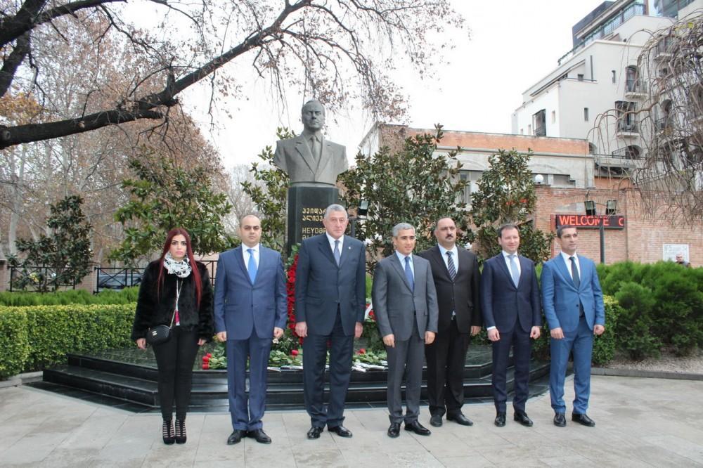 При организации Фонда Гейдара Алиева в Тбилиси состоялась выставка и конференция, посвященная 100-летию АДР