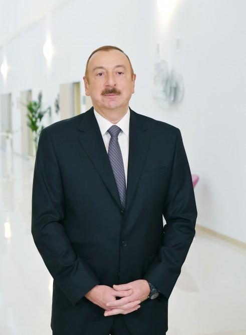 Президент Ильхам Алиев и Первая леди Мехрибан Алиева ознакомились с условиями в Научно-исследовательском институте медицинского восстановления в Баку