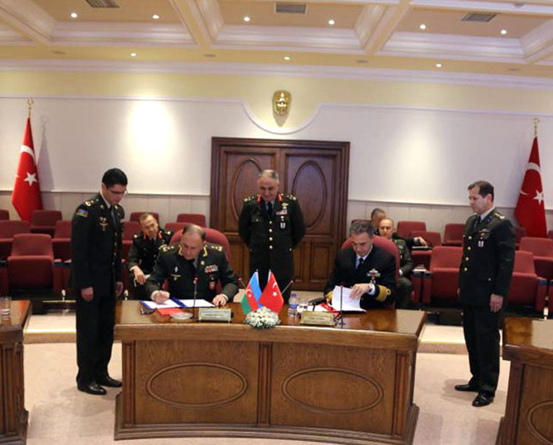 Азербайджан и Турция провели военные переговоры