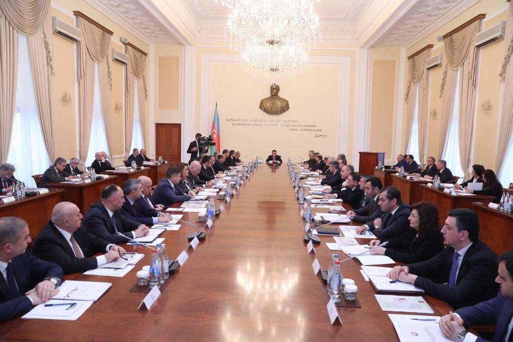 Под председательством премьер-министра Азербайджана прошло очередное заседание Кабмина