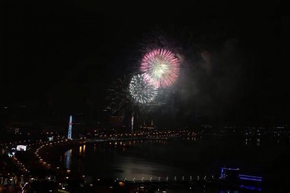 Баку встретил 2019 год с грандиозным фейерверком