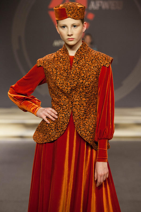 Красочные коллекции Гюльнары Халиловой очаровали AFWEU Fashion Week Istanbul